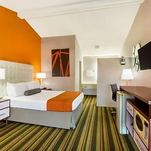** Hotel Howard Johnson By Wyndham Airport/downtown Area United States